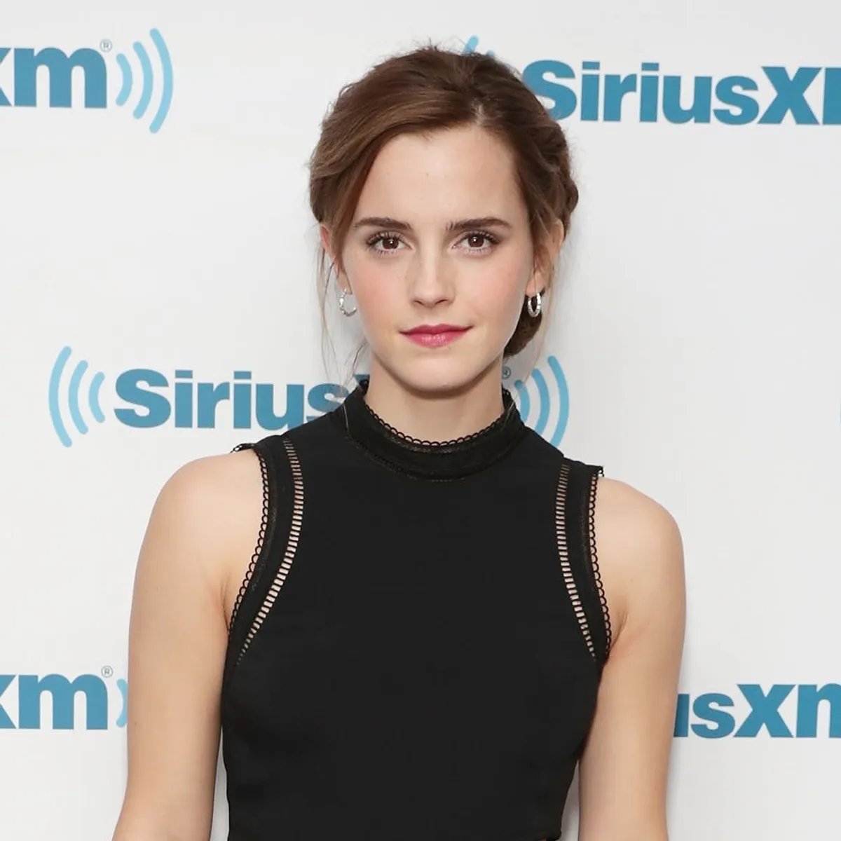 hmHl7Kv7 Every gaze of hers is an emmagasm - Emma Watson 20.jpg